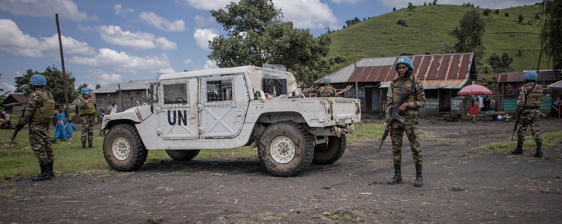 The civilian protection section of the United Nations Organization Stabilization Mission in the Democratic Republic of Congo (MONUSCO) patrol during a security mission in Kitshanga, eastern Democratic Republic of Congo, on December 11, 2022.  - Sputnik Africa, 1920, 30.05.2023