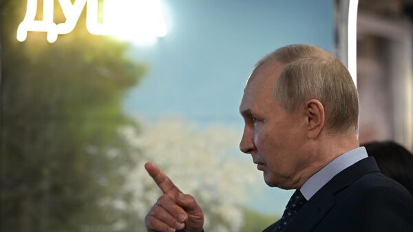 Russian President Vladimir Putin visited the Zotov Center - Sputnik Africa