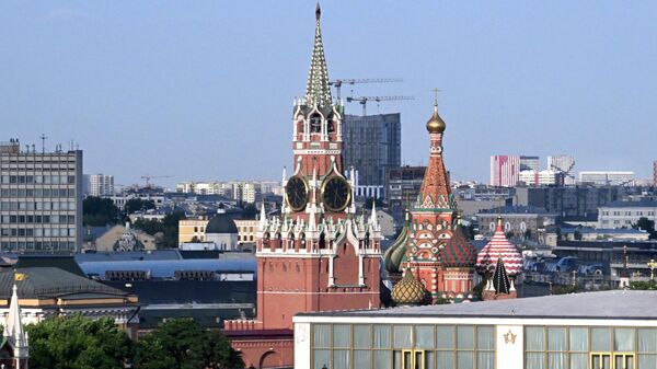 View of the Spasskaya Tower of the Moscow Kremlin. - Sputnik Africa
