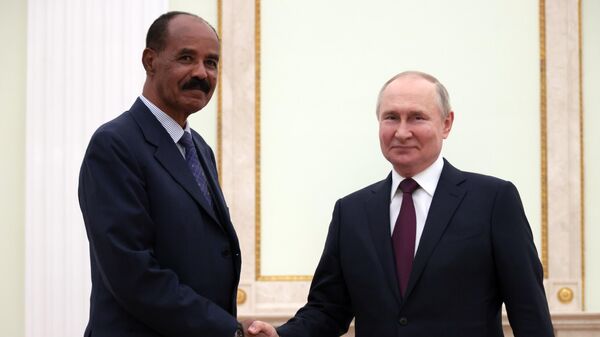 Russian President Vladimir Putin and Eritrean President Isaias Afwerki (left) during a meeting. - Sputnik Africa