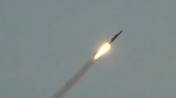 Screenshot captures image of Iran's new cruise missile capable of reaching a controlled distance of 1,650 kilometers. - Sputnik Africa