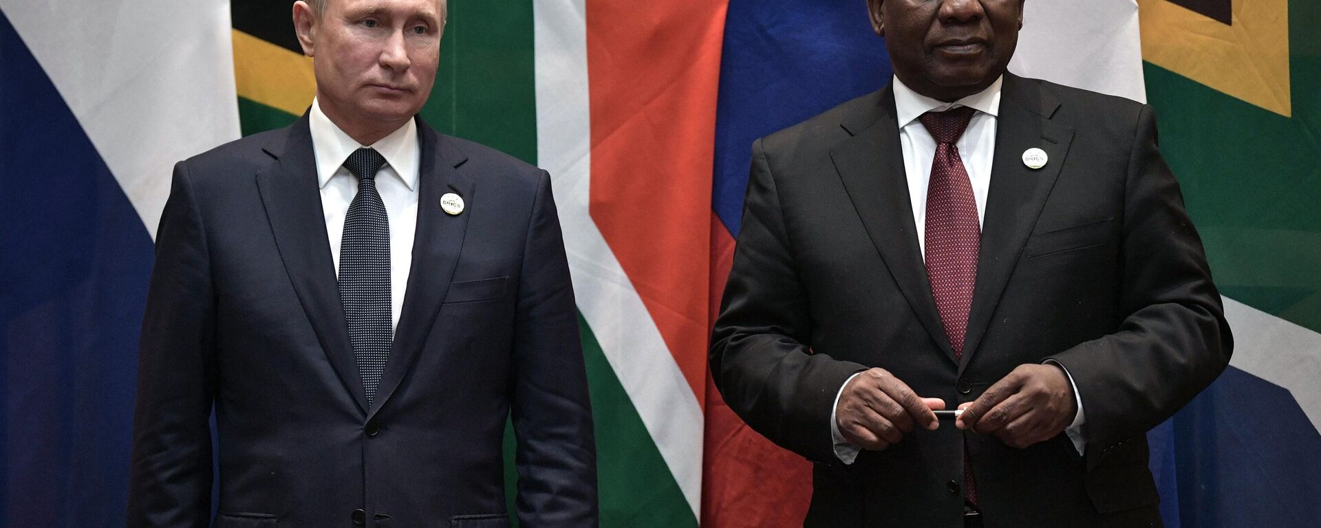 Russian President Vladimir Putin and South African President Cyril Ramaphosa (right) during a meeting on the sidelines of the Tenth BRICS Summit in Johannesburg, South Africa - Sputnik Africa, 1920, 12.06.2023