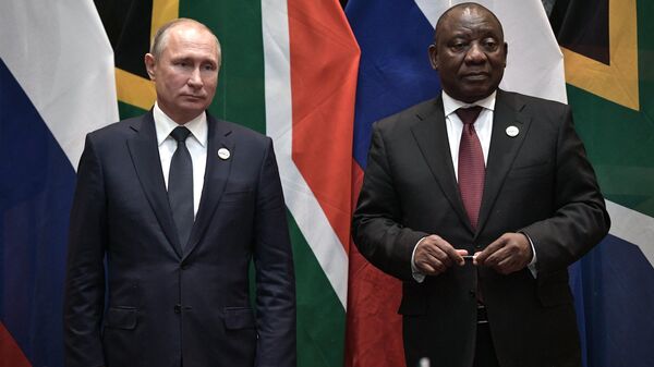 Russian President Vladimir Putin and South African President Cyril Ramaphosa (right) during a meeting on the sidelines of the Tenth BRICS Summit in Johannesburg, South Africa - Sputnik Africa