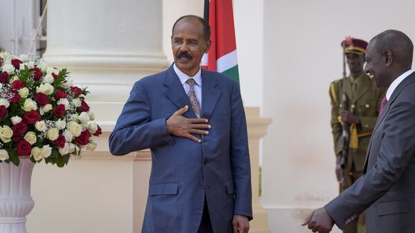 Eritrea's President Isaias Afwerki, left, stands with Kenya's President William Ruto, right, after speaking to the media at State House in Nairobi, Kenya Thursday, Feb. 9, 2023. Eritrea's president in rare public comments has dismissed as a fantasy allegations that his country's forces carried out rape, looting and other abuses in the war in neighboring Ethiopia's Tigray region. - Sputnik Africa