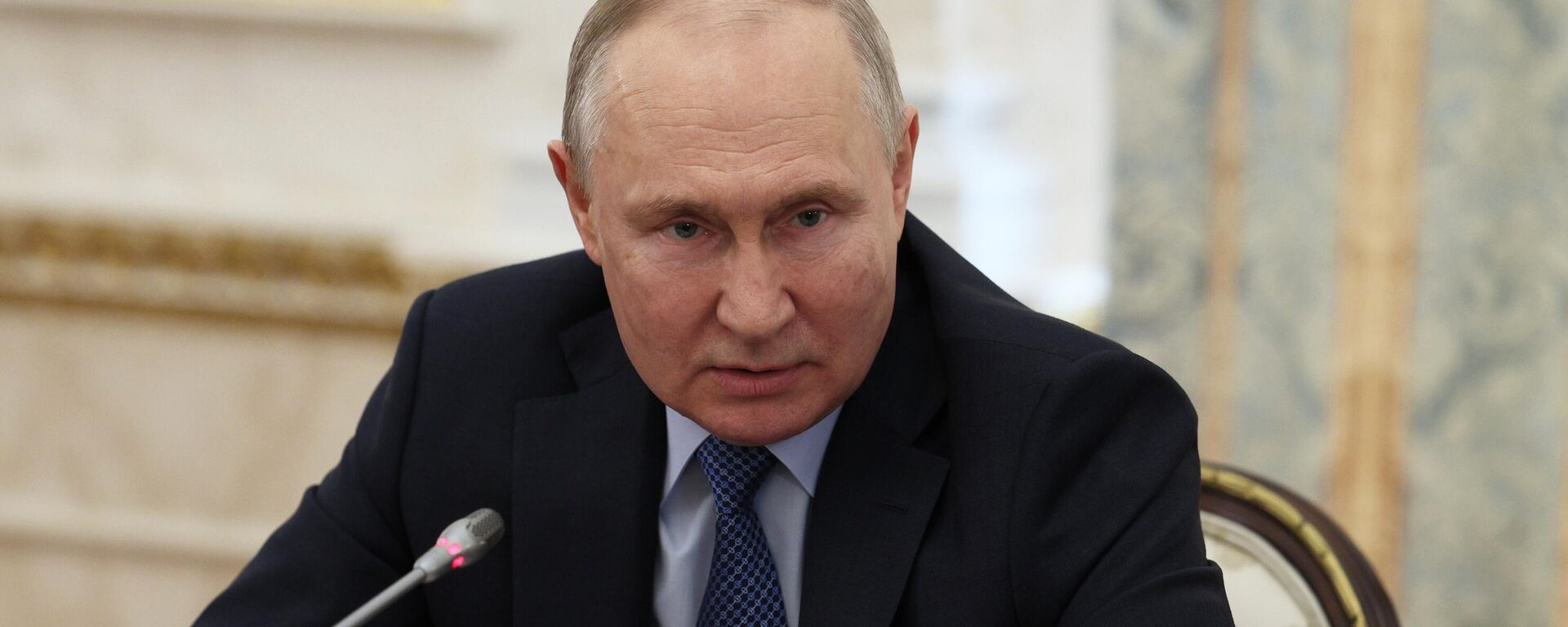 Russian President Vladimir Putin holds a meeting with military correspondents in the Kremlin in Moscow on June 13, 2023. - Sputnik Africa, 1920, 13.06.2023