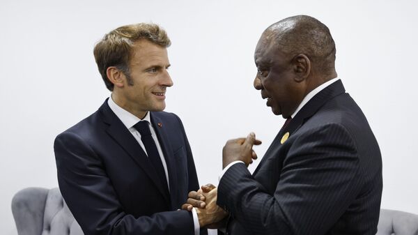 French President Emmanuel Macron meets with South African President Cyril Ramaphosa on the sidelines of the COP27 climate summit in Sharm el-Sheikh, Egypt, Monday, Nov. 7, 2022.  - Sputnik Africa
