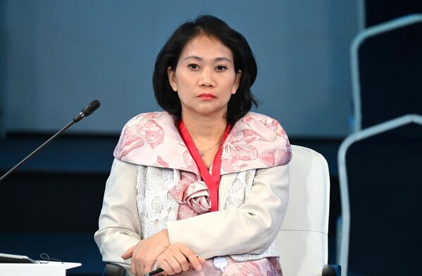 Nguyen Thi Thu Tui, Dean of the Faculty of Pharmacy at Vietnam&#x27;s Hong Bang International University speaks at the SPIEF-2023 session, Effective Strategy in Drug Provision, on 14 June. - Sputnik Africa