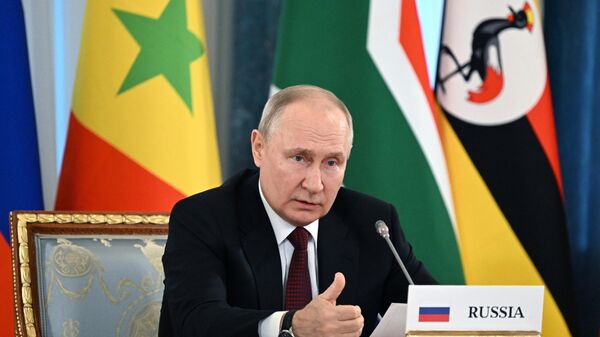 Russian President Vladimir Putin at a meeting with the leaders of a number of African states who arrived in St. Petersburg to negotiate possible ways to resolve the situation around Ukraine. - Sputnik Africa