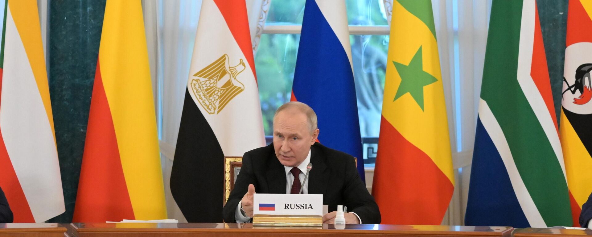 Russian President Vladimir Putin at the meeting with the leaders of a number of African states who arrived in St. Petersburg to negotiate possible ways to resolve the conflict in Ukraine, on June 17, 2023.  - Sputnik Africa, 1920, 17.06.2023