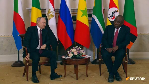 Le Président Poutine reçoit son homologue sud-africain en Russie - Sputnik Afrique