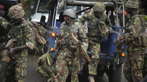 Soldiers from a special unit arrive outside the Westgate shopping mall in Nairobi, Kenya, on September 21, 2013 - Sputnik Africa