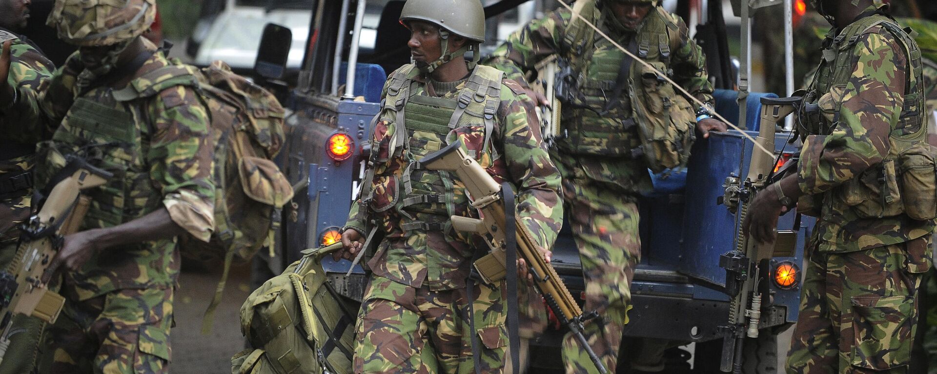 Soldiers from a special unit arrive outside the Westgate shopping mall in Nairobi, Kenya, on September 21, 2013 - Sputnik Africa, 1920, 22.06.2023