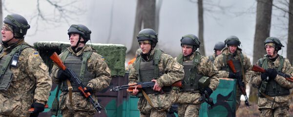 Soldats ukrainiens à l'entraînement - Sputnik Afrique