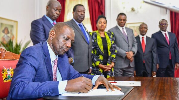President William Ruto on Monday assented to the Finance Bill, 2023 - Sputnik Africa