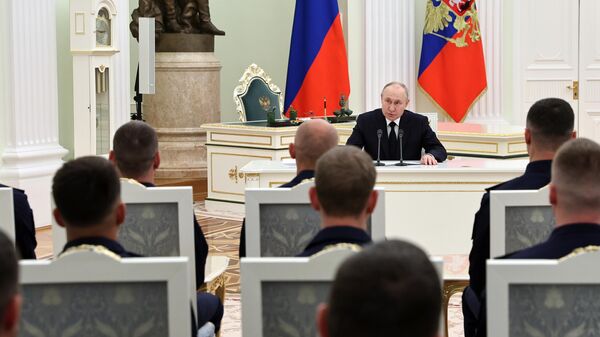 Au Kremlin, Vladimir Poutine rencontre des responsables de la sécurité - Sputnik Afrique