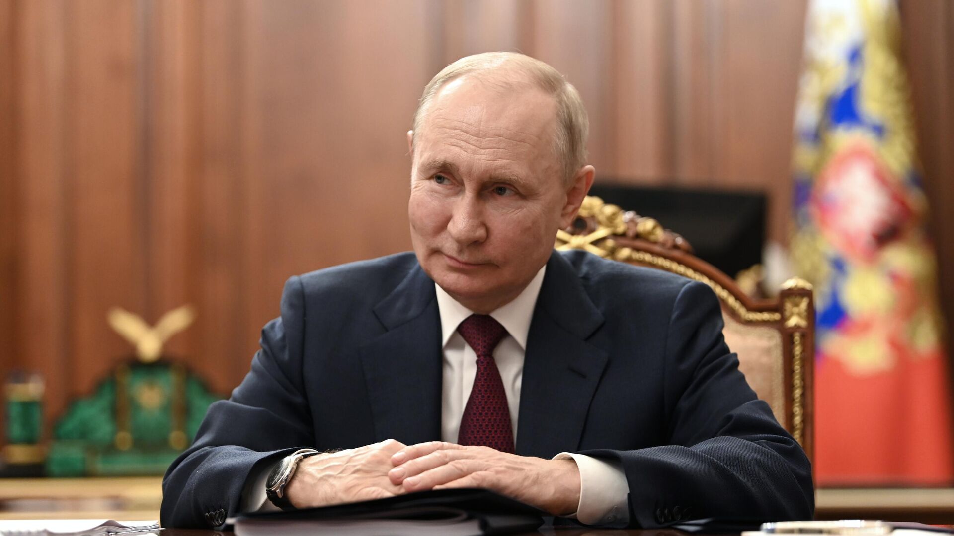 Russian President Vladimir Putin during a working meeting with Russian Prime Minister Mikhail Mishustin in the Kremlin - Sputnik Africa, 1920, 08.11.2023