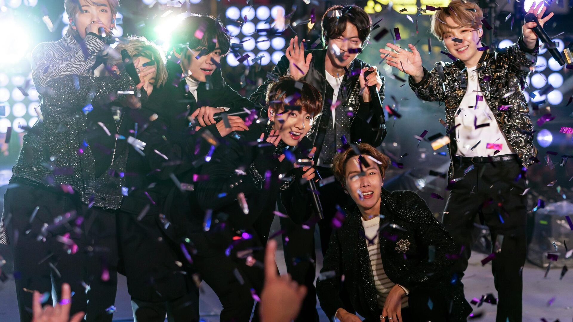 BTS perform at the Times Square New Year's Eve celebration on Tuesday, Dec. 31, 2019, in New York. - Sputnik Africa, 1920, 14.07.2023