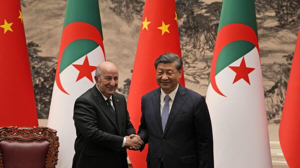 Xi Jinping (à droite) et Abdelmadjid Tebboune - Sputnik Afrique