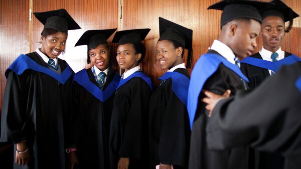African graduates - Sputnik Africa