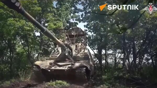 Msta-S Howitzer in Combat Action in Special Op Zone - Sputnik Africa