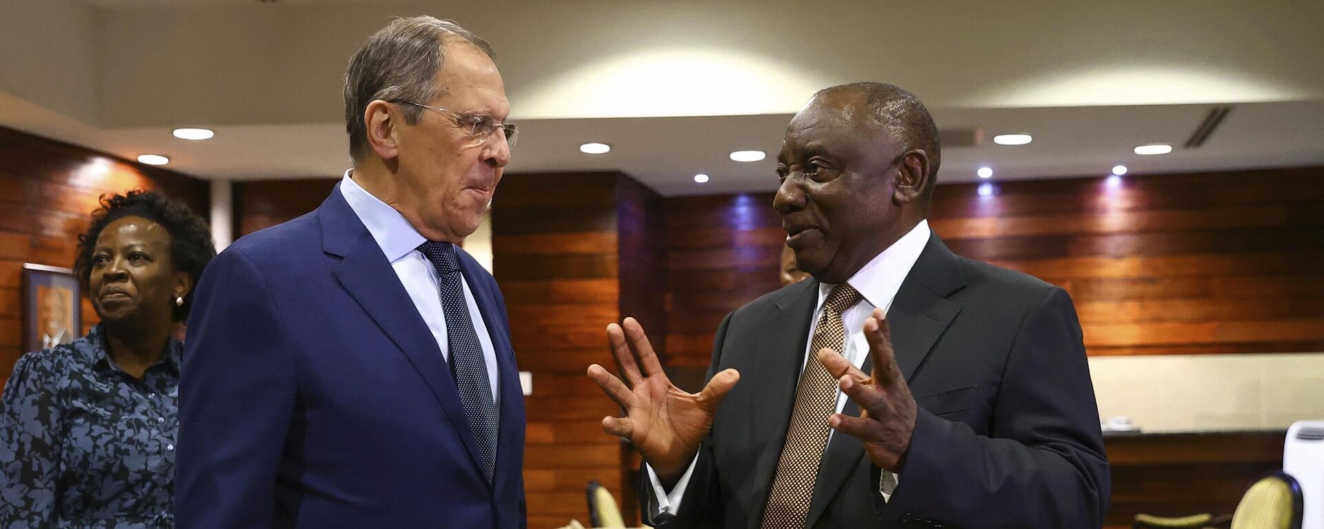 In this handout photo released by Russian Foreign Ministry Press Service, South African President Cyril Ramaphosa, right, gestures as he talks with Russian Foreign Minister Sergey Lavrov during their meeting in Pretoria, South Africa, Monday, Jan. 23, 2023. - Sputnik Africa, 1920, 24.07.2023