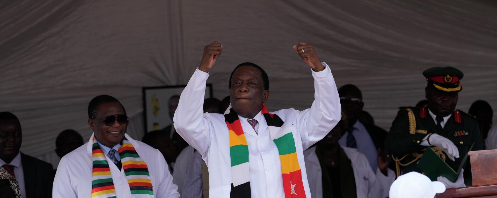 Zimbabwean President Emmerson Mnangagwa is seen at Prospect Lithium Zimbabwe's processing plant in Goromonzi about 80 kilometers southeast of the capital Harare, Wednesday, July 5 2023.  - Sputnik Africa, 1920, 24.07.2023