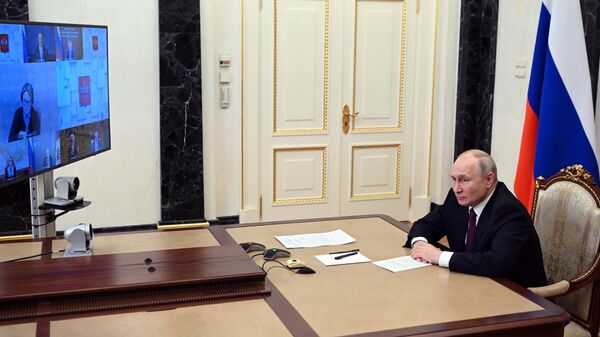 Russian President Vladimir Putin holds a virtual meeting - Sputnik Africa