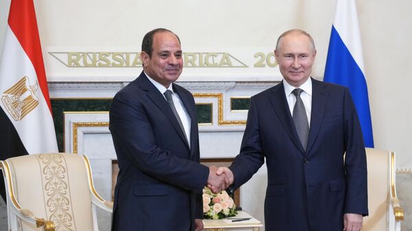 Russian President Vladimir Putin and President of the Arab Republic of Egypt Abdel Fattah el-Sisi (left) during a meeting as part of the Russia-Africa Economic and Humanitarian Forum. - Sputnik Africa