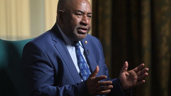 Réinvesti Président des Comores, Assoumani appelle à arrêter la guerre en Ukraine