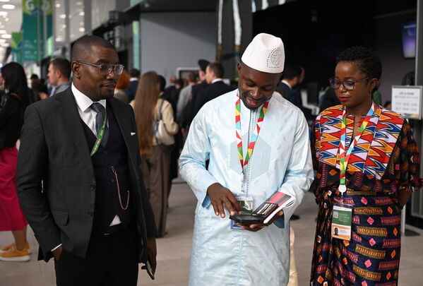 Forum participants at the Expoforum Convention and Exhibition Center in St. Petersburg. - Sputnik Africa