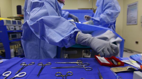 Surgical instruments in the operating room - Sputnik Africa