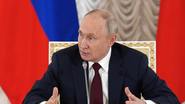 Russian President Vladimir Putin talks to journalists following Russia-Africa summit - Sputnik Africa