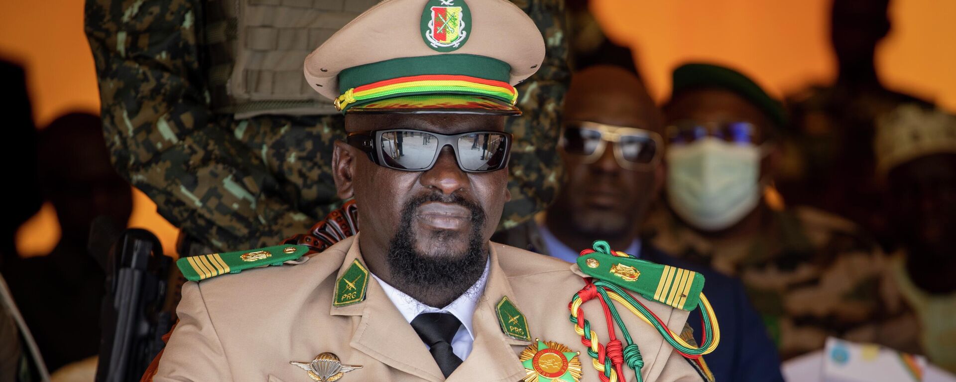 Guinea's junta leader Col. Mamady Doumbouya watches over an independence day military parade in Bamako, Mali Thursday, Sept. 22, 2022.  - Sputnik Africa, 1920, 01.08.2023