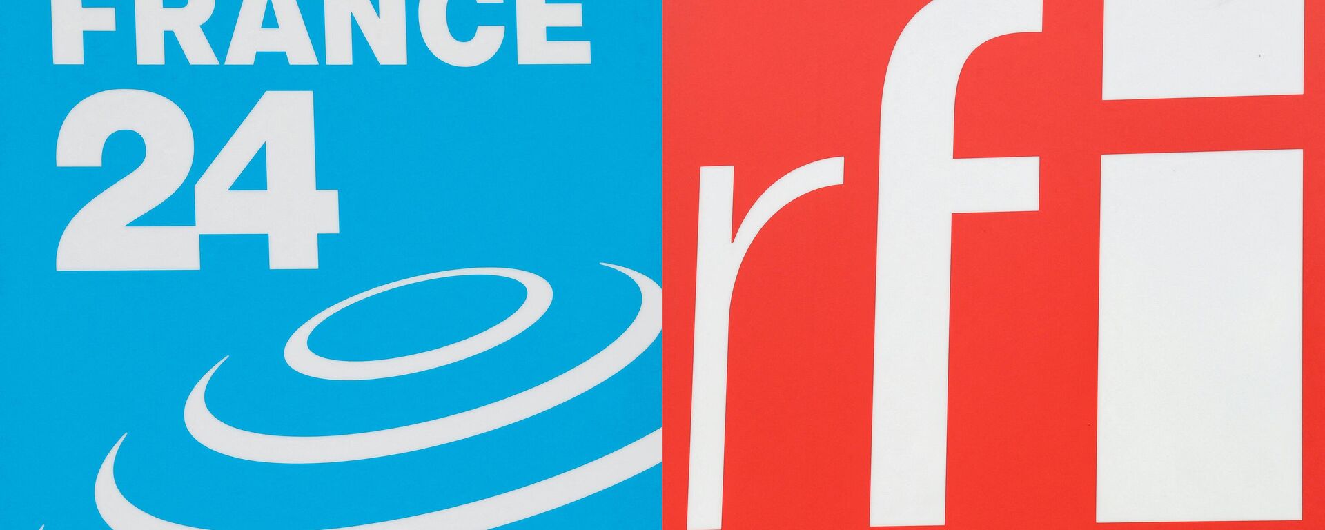 This combination of file pictures created on August 3, 2023, shows the logo of the live news channel France 24 (L) taken on April 9, 2019, at Issy-les-Moulineaux, near Paris and the logo of Radio France Internationale (RFI) (R) taken on April 9, 2019, at Issy-les-Moulineaux, near Paris.. On August 3, 2023, the French Ministry of Foreign Affairs declared in a press release very firmly condemning the broadcast suspension of French medias France 24 and RFI (Radio France International) in Niger, where a coup overthrew the elected president. - Sputnik Africa, 1920, 04.08.2023