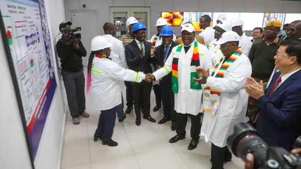 Zimbabwe's President Emmerson Mnangagwa inaugurated a Chinese-funded power station - Sputnik Africa