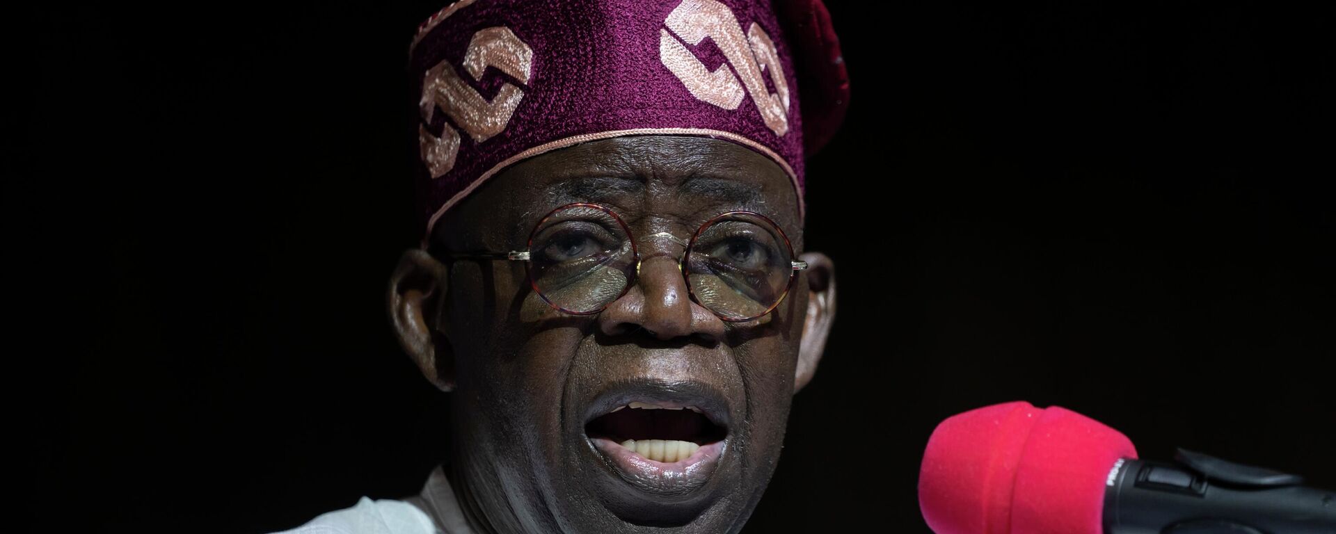 President-Elect Bola Tinubu addresses gathered supporters and the country after receiving his certificate at a ceremony in Abuja, Nigeria Wednesday, March 1, 2023 - Sputnik Africa, 1920, 07.08.2023