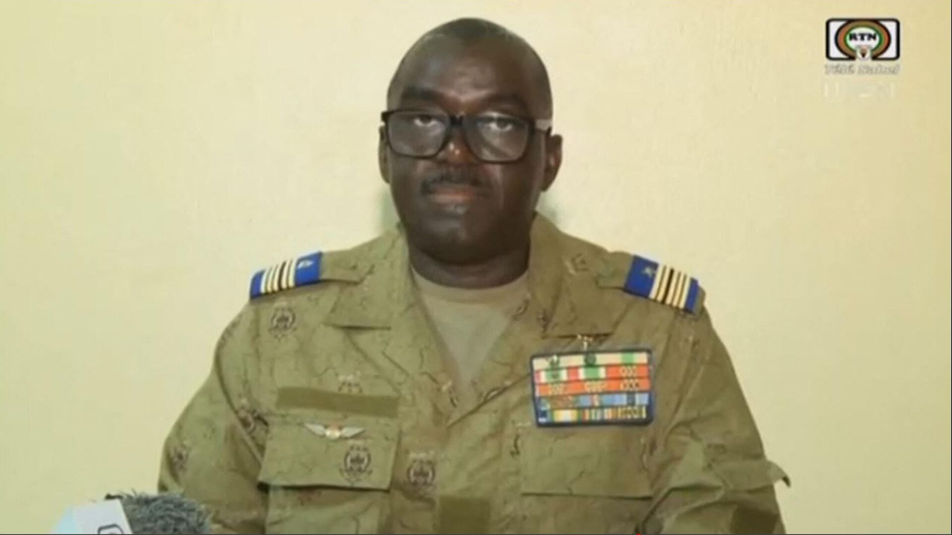 One of the Niger's coup leaders, Colonel Major Amadou Abdramane, reads a statement on national television on July 31, 2023 - Sputnik Africa, 1920, 14.08.2023