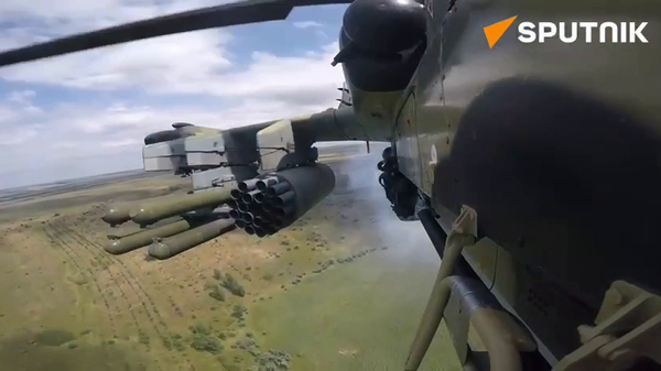 Russian Ka-52 chopper targets Ukrainian armored vehicle in Kransy Liman direction - Sputnik Africa