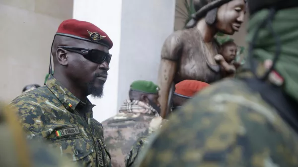 Guinea's Junta President Col. Mamady Doumbouya, leaves a meeting with an ECOWAS delegation in Conakry, Guinea, Sept. 10, 2021. - Sputnik Afrique