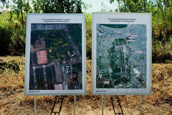 Maps of the dioxin-contaminated area around Danang airport are displayed during a ceremony marking the start of a project to clean up dioxin left over from the Vietnam War, at a former U.S. military base in Danang, Vietnam, Thursday, Aug. 9, 2012. - Sputnik Africa