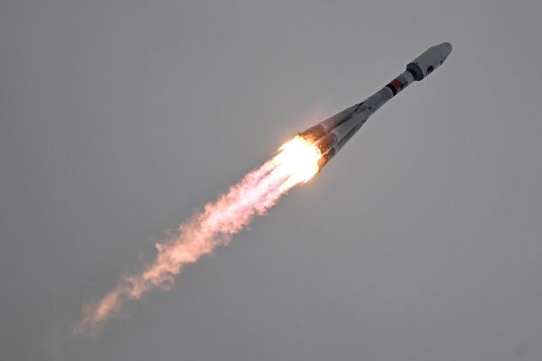 Launch of the Soyuz 2.1b carrier rocket with the Fregat upper stage and the Luna-25 automatic station from the Vostochny Cosmodrome. - Sputnik Africa