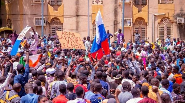 Manifestants au Niger protestent contre la France - Sputnik Afrique