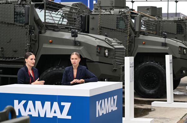 The Kamaz veihcle producing company&#x27;s stand at the ARMY-2023 International Military-Technical Forum. - Sputnik Africa