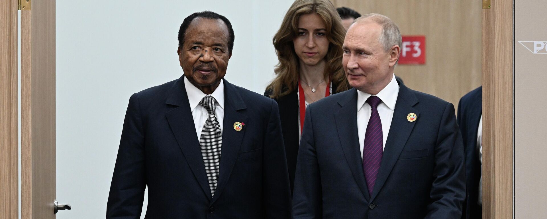 Russian President Vladimir Putin and President of the Republic of Cameroon Paul Biya during a meeting on the sidelines of the Second Russia–Africa Summit, July 28, 2023 - Sputnik Africa, 1920, 20.02.2024