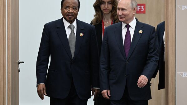 Russian President Vladimir Putin and President of the Republic of Cameroon Paul Biya during a meeting on the sidelines of the Second Russia–Africa Summit, July 28, 2023 - Sputnik Africa