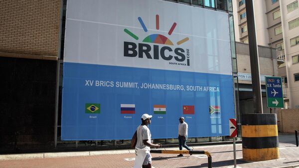 Баннеры, посвященные предстоящему саммиту БРИКС-2023 в Йоханнесбурге, Южная Африка - Sputnik Africa