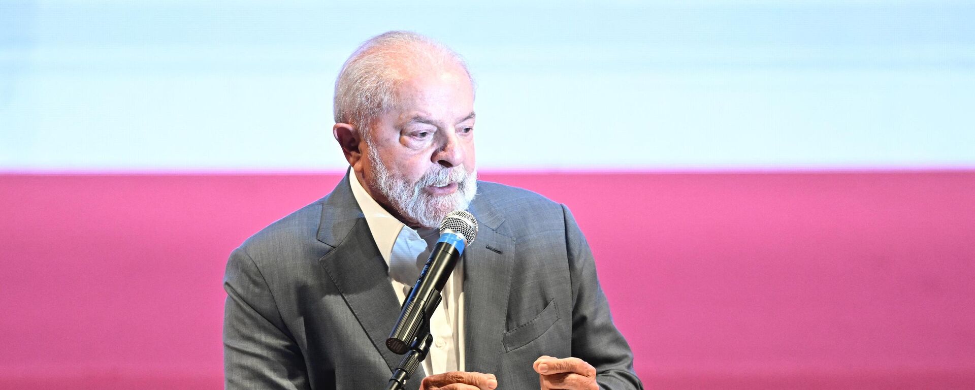 Brazilian President Luiz Inacio Lula da Silva speaks during the launching ceremony of the federal government's PAC (Growth Accelerated Program) at the Municipal Theater in Rio de Janeiro, Brazil on August 11, 2023 - Sputnik Africa, 1920, 22.08.2023