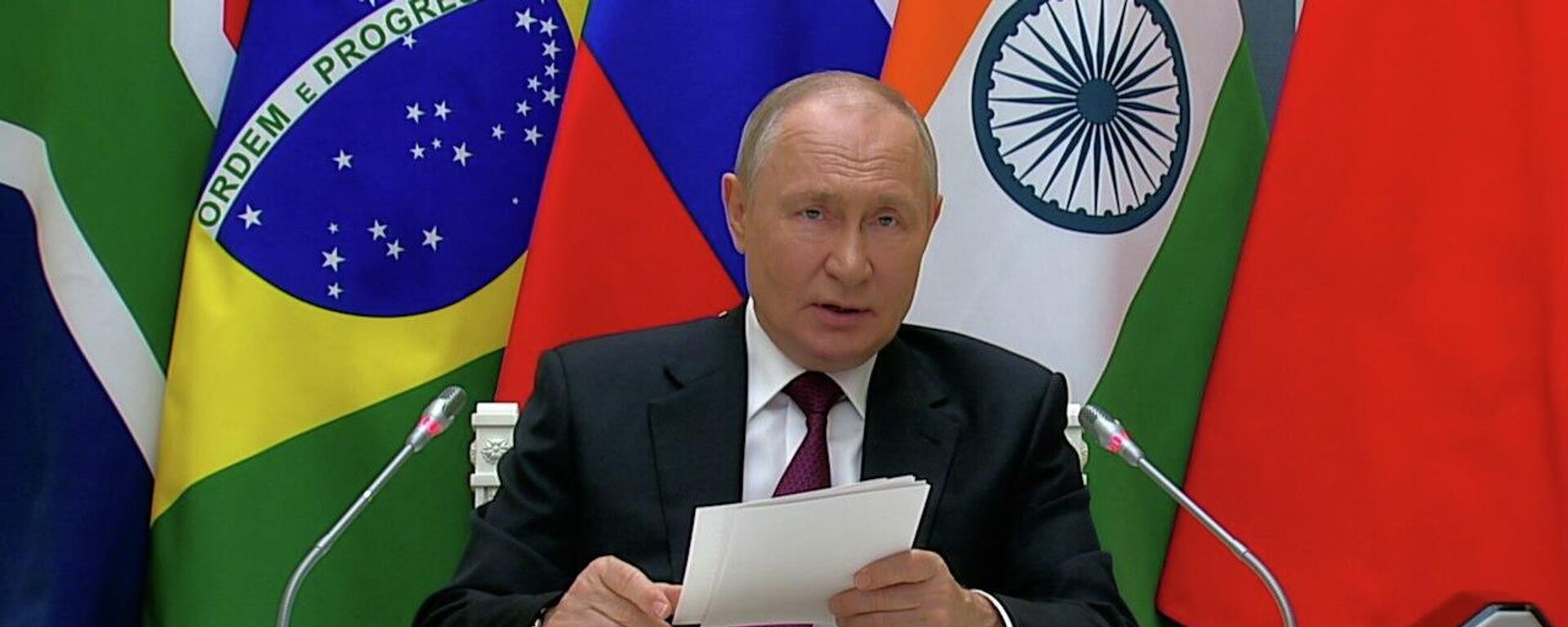Russia's President Vladimir Putin delivers a speech during the 15th BRICS Summit held on 22-24 August - Sputnik Africa, 1920, 23.08.2023