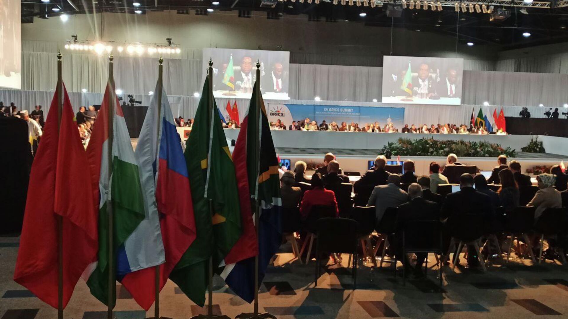 Une vue de la salle où se tient la réunion des chefs du groupe des cinq au format BRICS+ - Sputnik Afrique, 1920, 25.08.2023