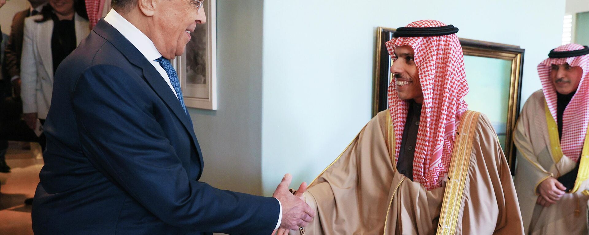 In this handout photo released by Russian Foreign Ministry Press Service, Russian Foreign Minister Sergey Lavrov, left, and Minister of Foreign Affairs of Saudi Arabia Prince Faisal bin Farhan Al-Saud, shake hands during their meeting on the sideline of a BRICS Foreign Ministers meeting in Cape Town, South Africa, Thursday, June 1, 2023. - Sputnik Africa, 1920, 24.08.2023